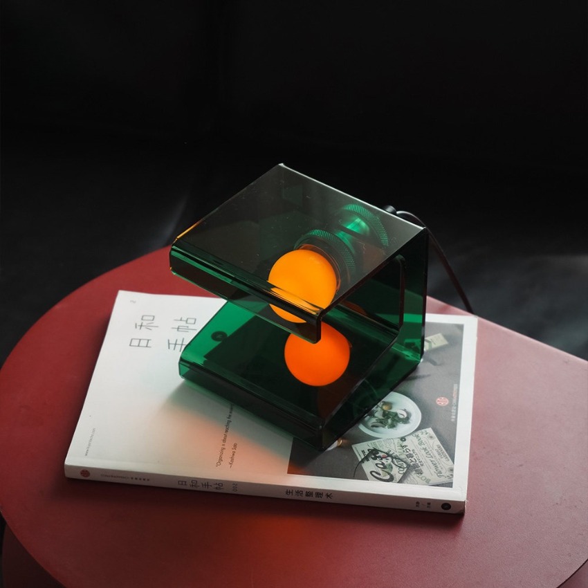 Moderne acryl kubusvormige taf - Desk Setup Minimalist recensie en prijs